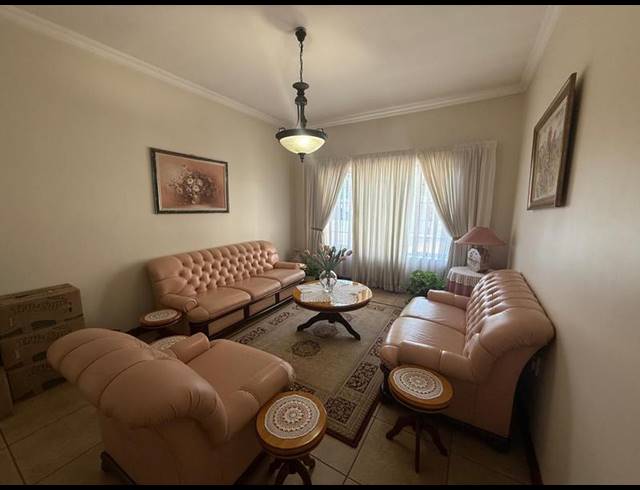 4 BEDROOM HOUSE FOR SALE IN MIDFIELD ESTATE